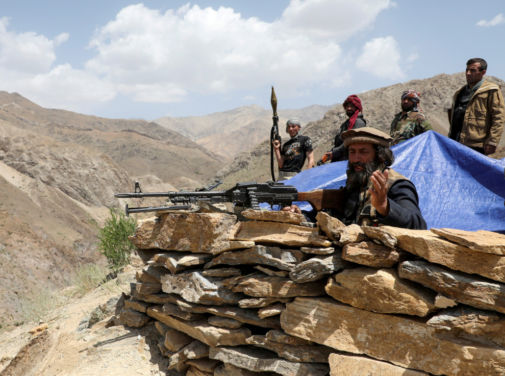 Año 2021. El ejército afgano lucha contra el fulgurante avance talibán.