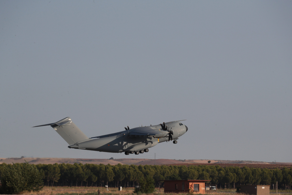 Despegue del vuelo del Ejército desde Dubái