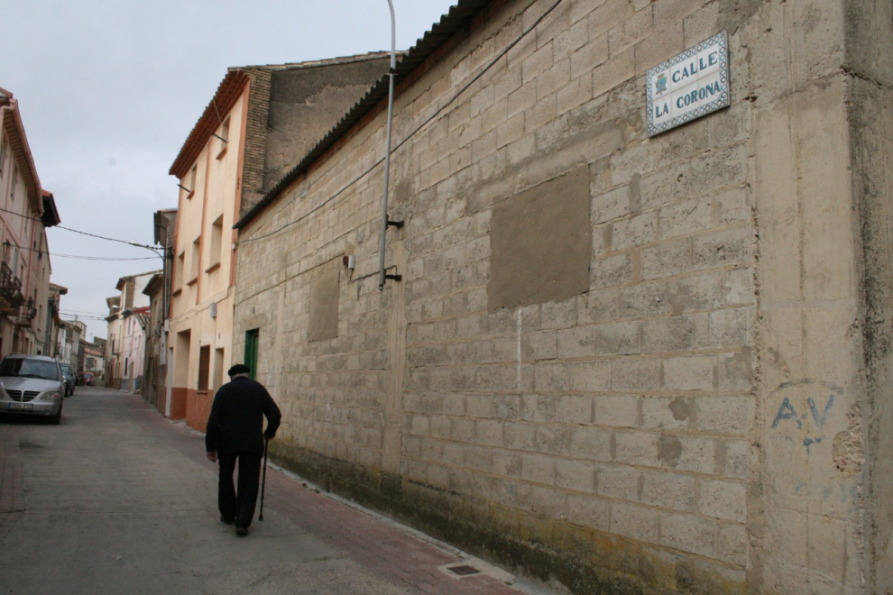 Pascual Fenolle paseando por Ejea de los Caballeros durante su última visita