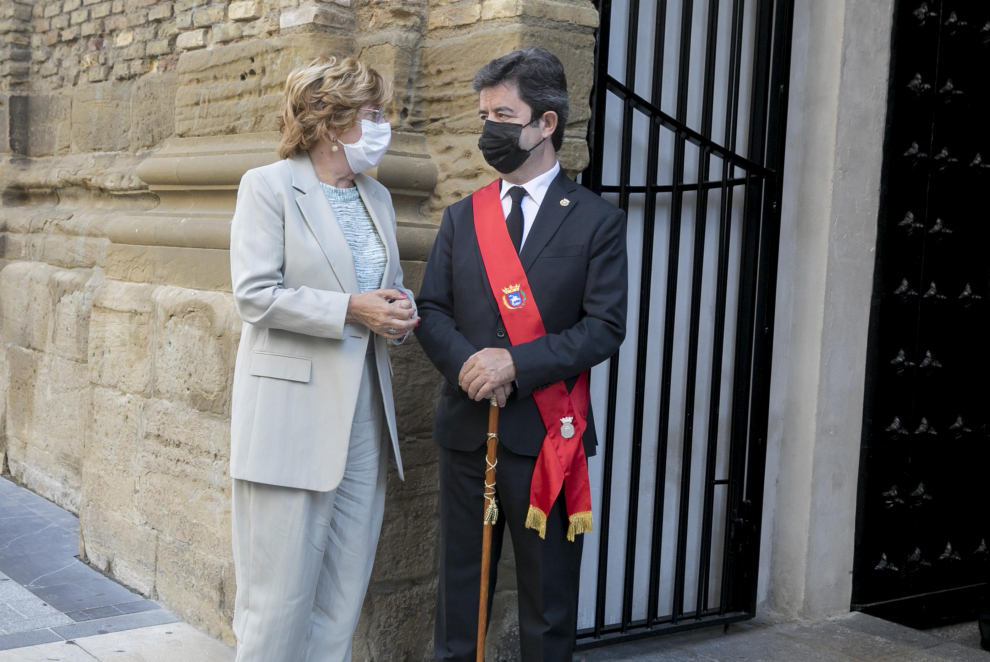 Representantes políticos de distintos partidos han acompañado a los familiares y allegados de Enrique Sánchez Carrasco en el funeral celebrado en la Basílica de San Lorenzo de Huesca.