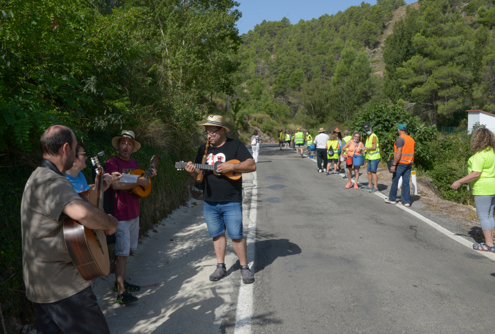 Vecinos y regantes de Olba piden que el agua vuelva a la Acequia del Diablo