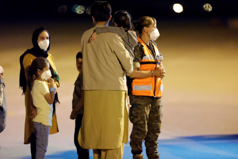 Llega un nuevo avión con refugiados afganos a la base aérea de Torrejón