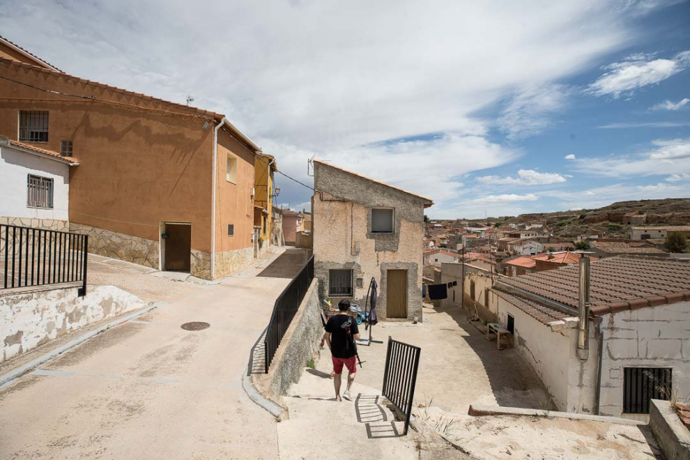 Casas-cueva de Moyuela