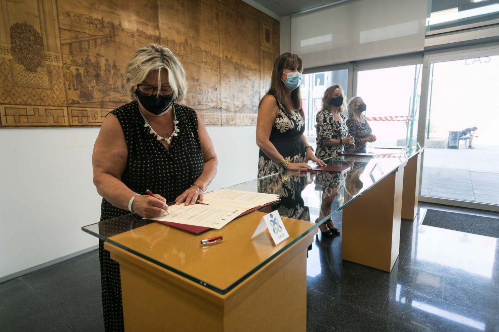 Firma del convenio entre Sanidad y el colegio de Enfermería