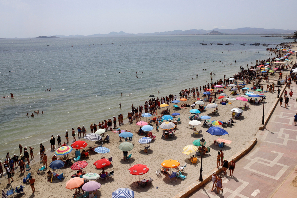 Cadena humana en el Mar Menor