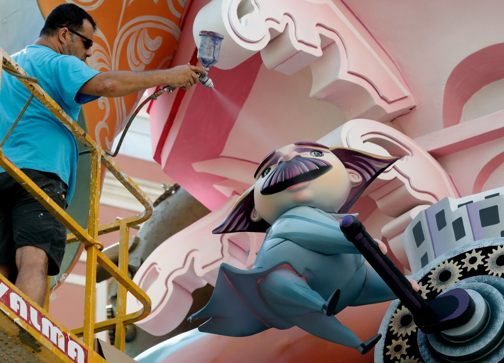 Las Fallas de València, un trámite para sortear la pandemia y cerrar un ciclo