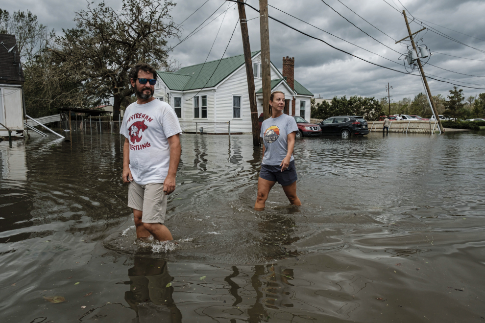 El paso del huracán ida por Louisiana.