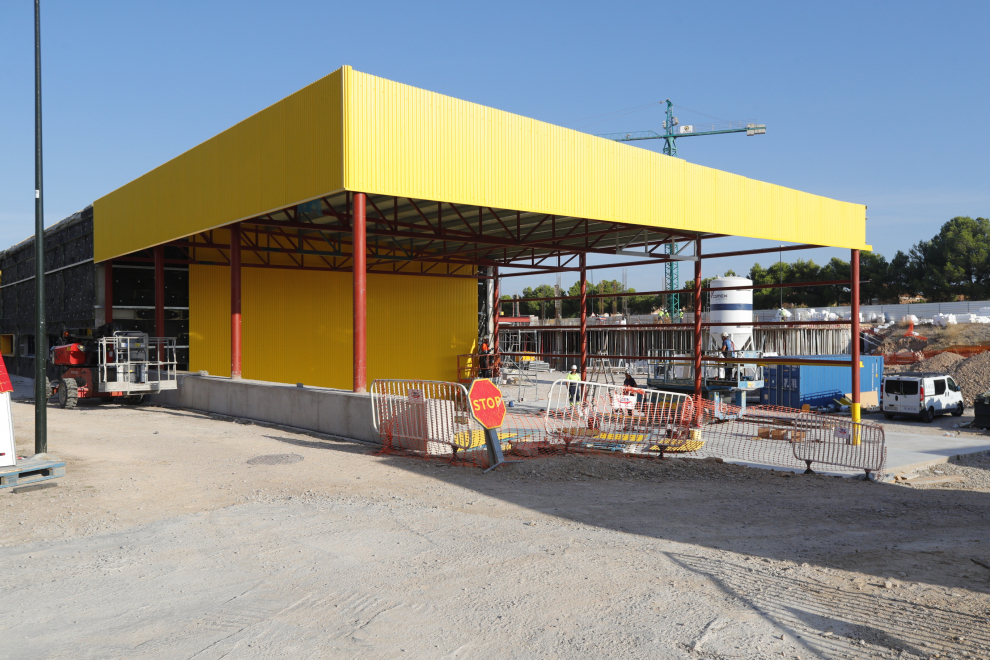 Quejas en el colegio Soledad Puértolas de Valdespartera porque el curso comienza con obras inacabadas.