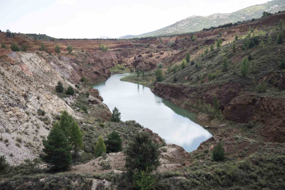 El lago de Menerillo en Ojos Negros (Teruel)