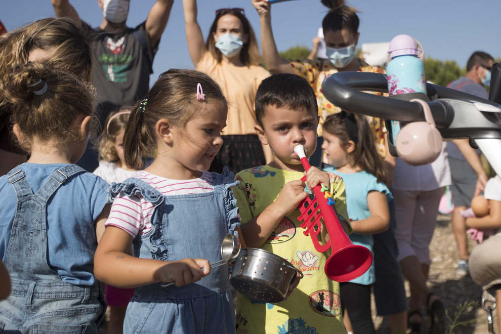 Protestas en el colegio María Zambrano.