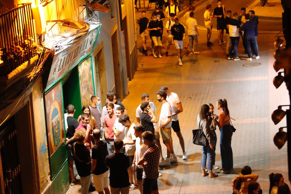 Buena afluencia y medidas de seguridad en la apertura de los pubs hasta las 4.00.