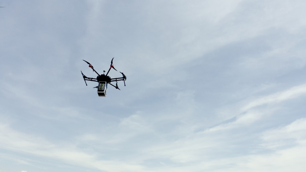 Las pruebas del envío de una hamburguesa con dron se realizaron en el entorno de la Expo.