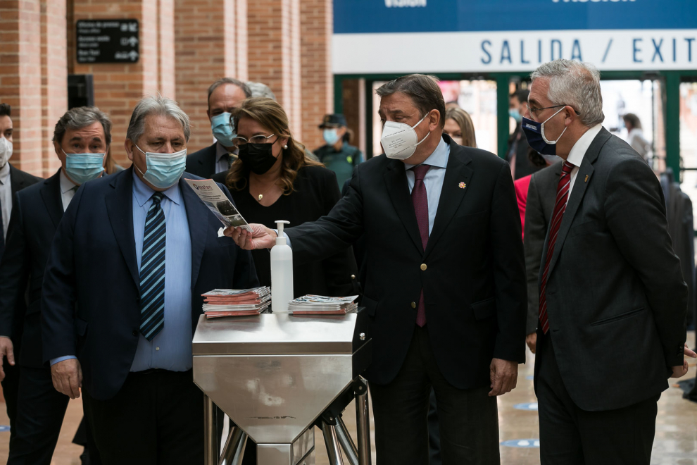 El ministro de Agricultura, Luis Planas, visita Figan.