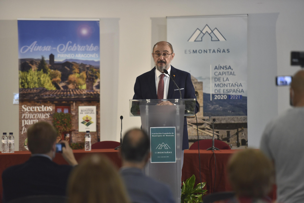 Aínsa ha clausurado este domingo la quinta edición del Congreso de la Asociación Española de Municipios de Montaña.