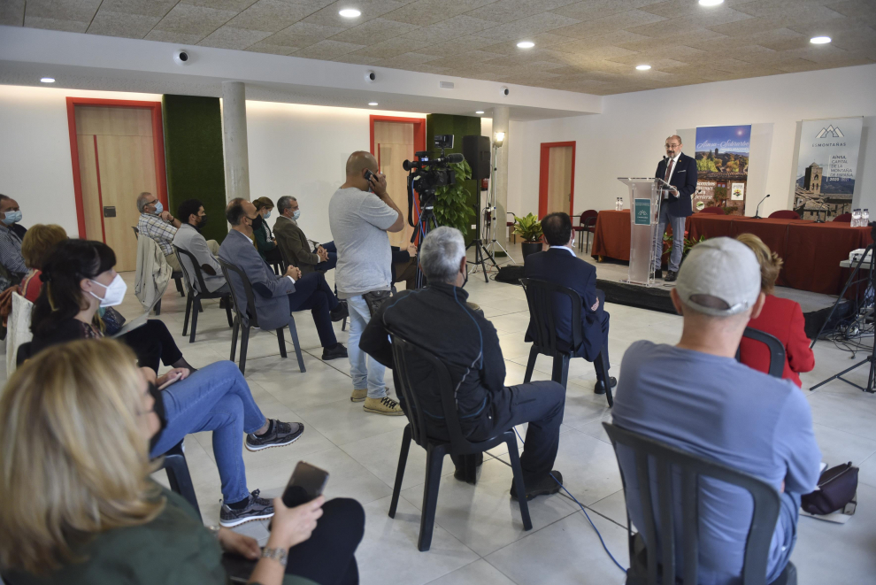 Aínsa ha clausurado este domingo la quinta edición del Congreso de la Asociación Española de Municipios de Montaña.