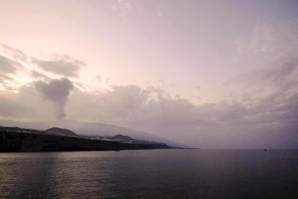 La lava de la erupción volcánica de La Palma podría llegar en las próximas horas al mar