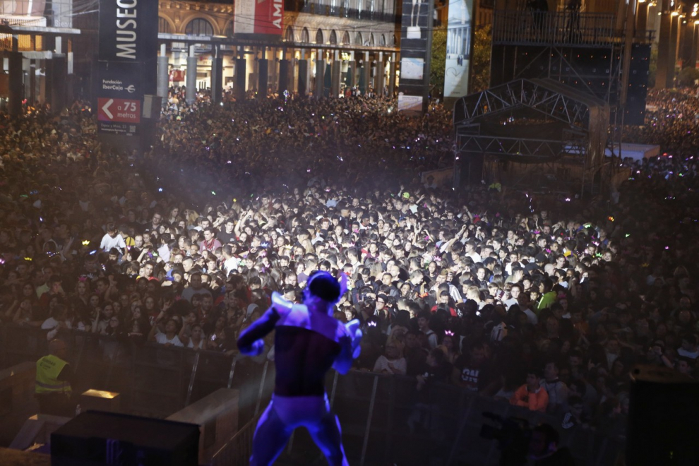 A pocos días de que comiencen las ‘no fiestas’ del Pilar 2021, nos ponemos nostálgicos y tiramos de archivo para recordar algunos de los mejores momentos que nos dejaron los Pilares del 2019, los últimos que vivimos antes de que el covid irrumpiera en nuestras vidas, llenos de conciertos, ferias, música... y mucha gente y alegría en las calles.