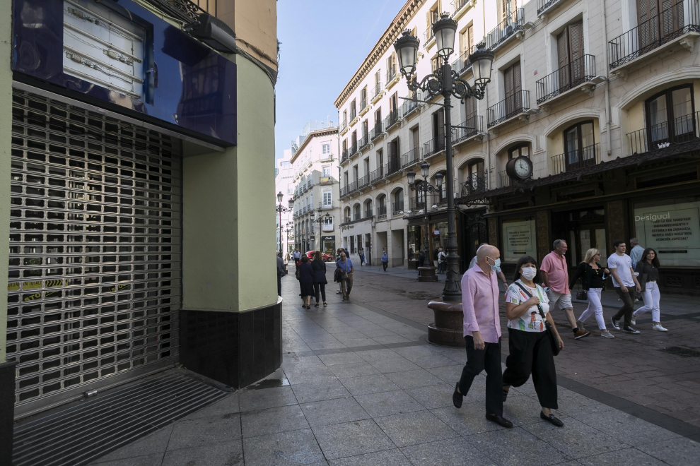 Una veintena de locales no tienen actividad en la calle Alfonso.