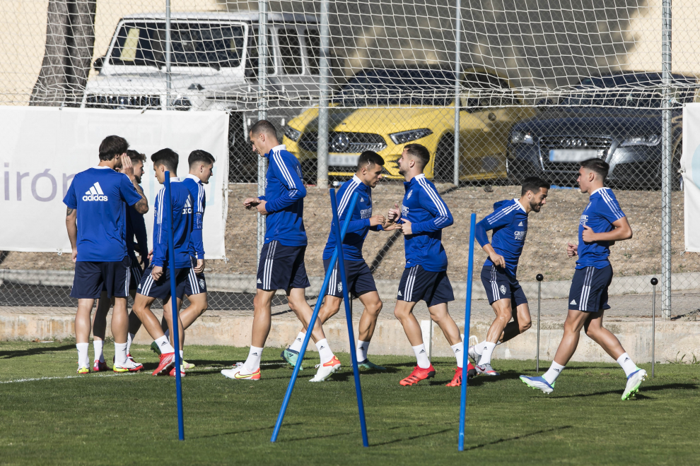 Entrenamiento del Real Zaragoza en la Ciudad Deportiva para preparar el derbi contra la SD Huesca