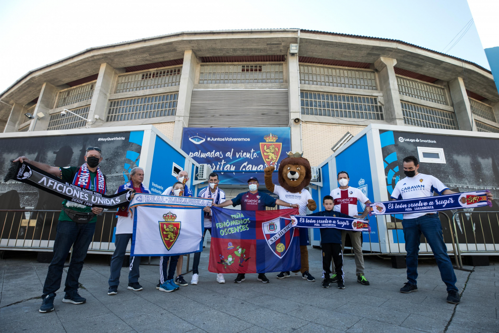 Aficionados del Real Zaragoza y la SD Huesca, listos para el derbi