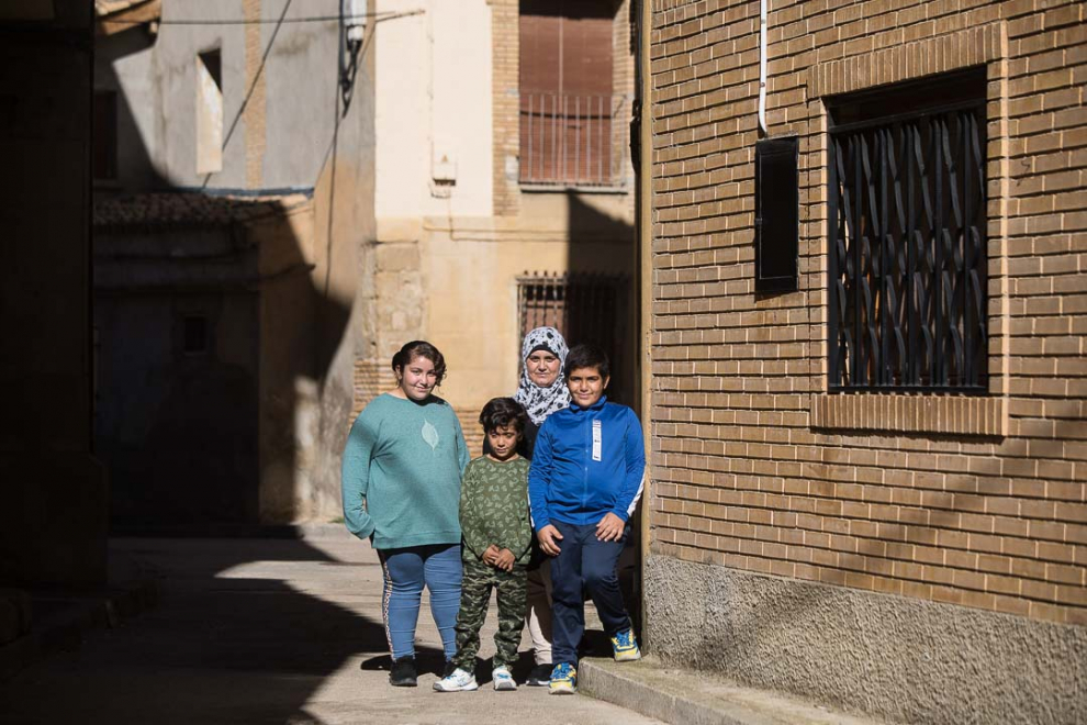 Shirine, ciudadana siria,y tres de sus hijos en Angüés