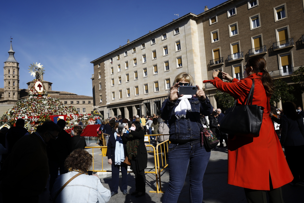 Ambiente en la plaza del Pilar al día siguiente de la Ofrenda de Flores.