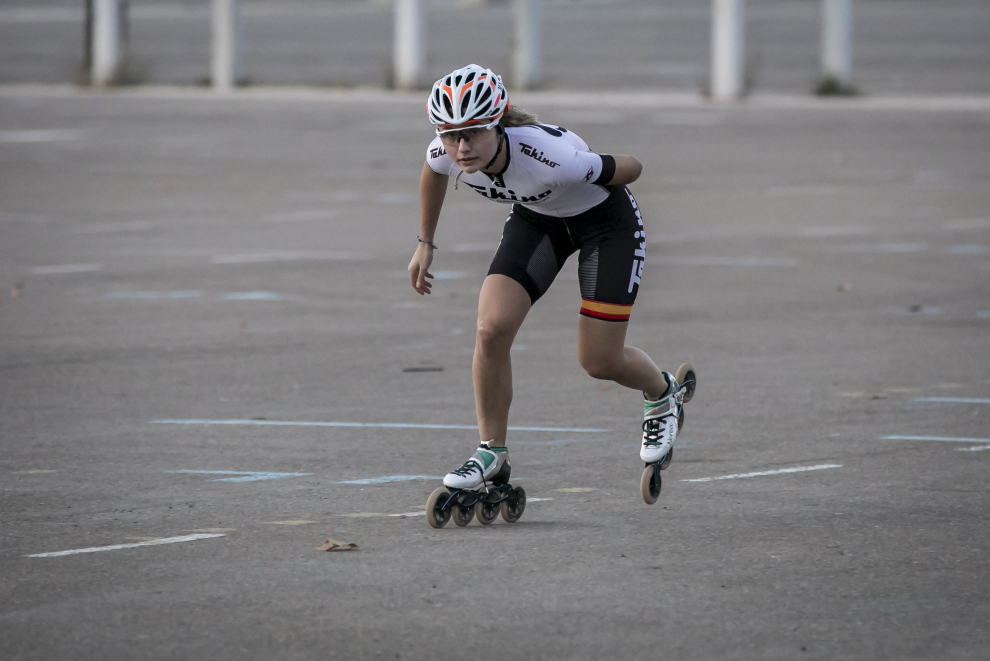 La patinadora de velocidad Nerea Langa, laureada deportista del club 2mil6, en el Parquin Sur de la Expo en Zaragoza
