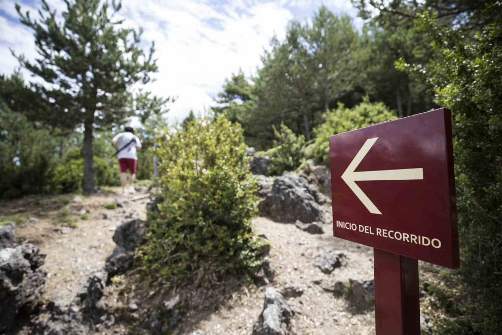 Parque de las Brujas a las afueras del pueblo de Laspaúles