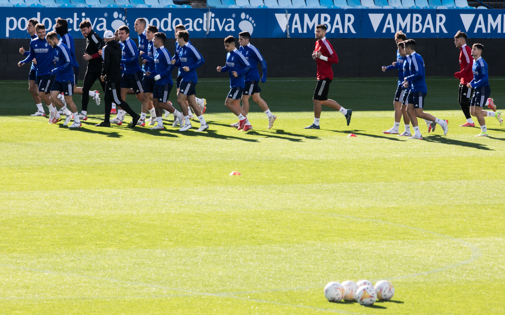 Entrenamiento del Real Zaragoza en La Romareda