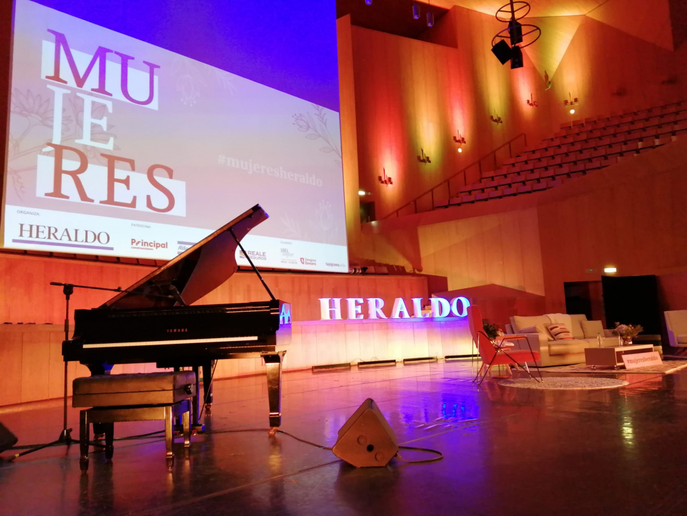 Foto de la gala 'Mujeres' de HERALDO DE ARAGON, que celebra en la sala Mozart su tercera edición