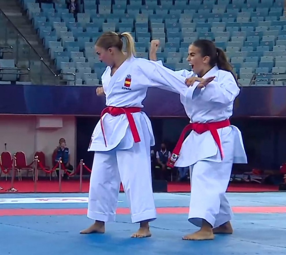 El equipo de kata, con la aragonesa Raquel Roy.