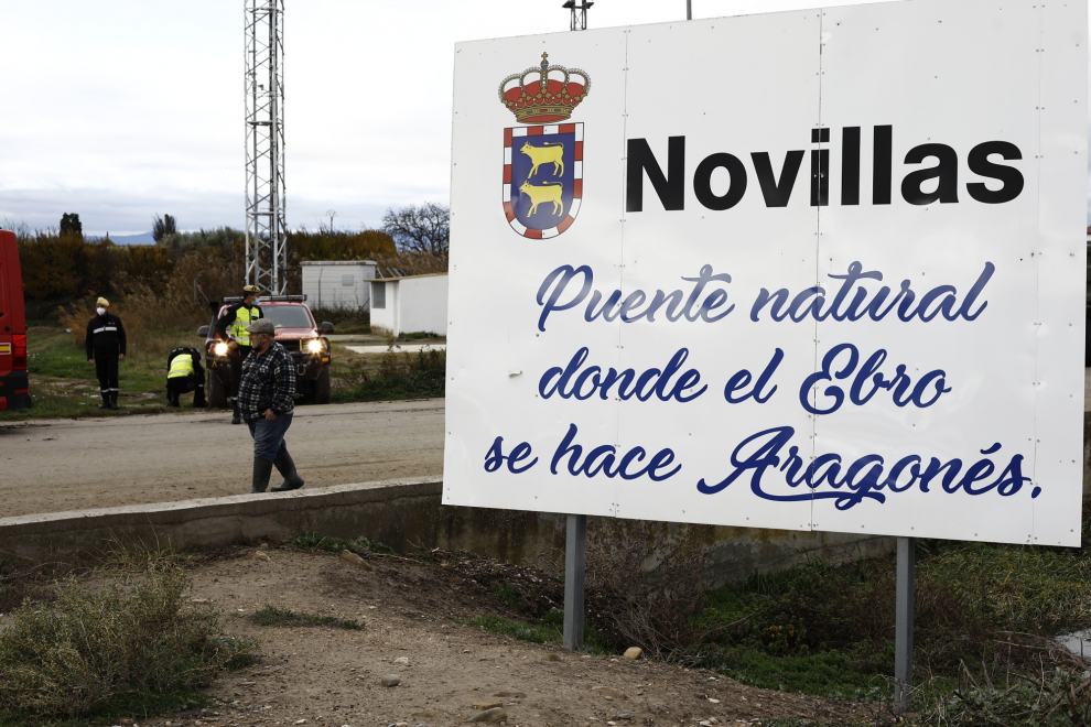 La riada del río Ebro ya ha alcanzado el pueblo zaragozano de Novillas