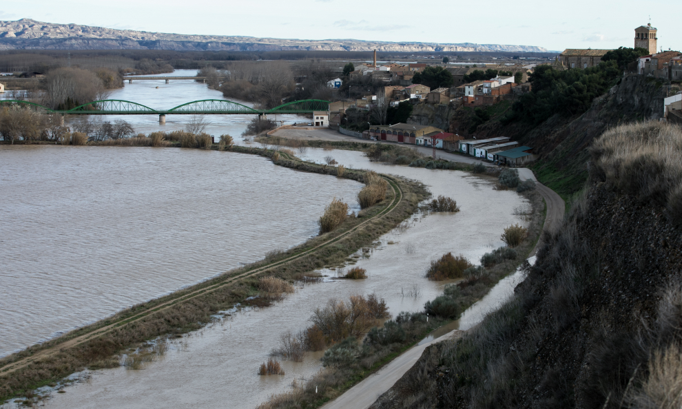 Prevención en Novillas ante la crecida del río Ebro.