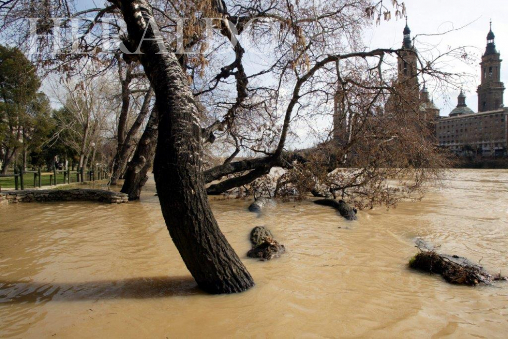 Crecida del río Ebro en Zaragoza en 2003