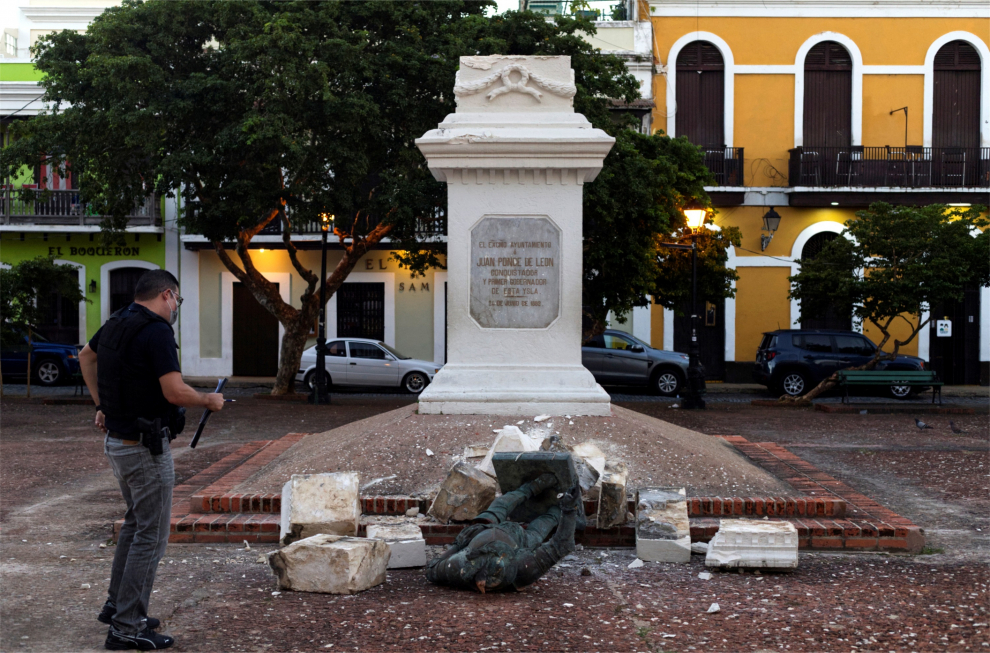 Derriban estatua de Ponce de León el día que llega Felipe VI a Puerto Rico