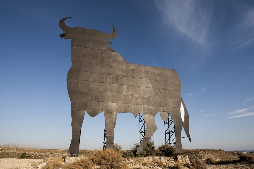El toro de Osborne en Peñalba.