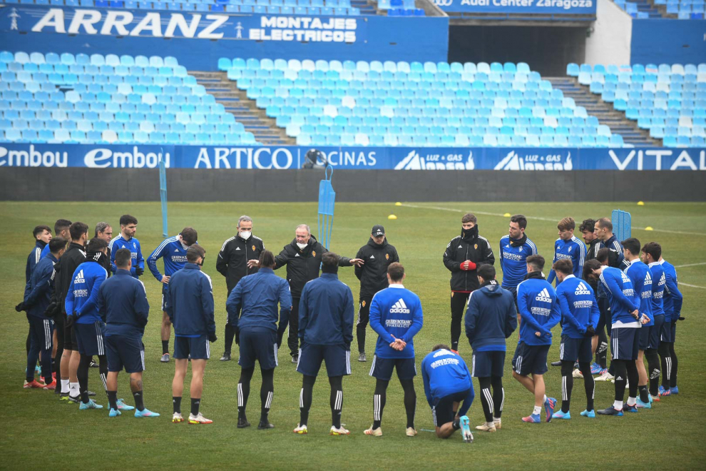Foto del entrenamiento del Real Zaragoza en La Romareda