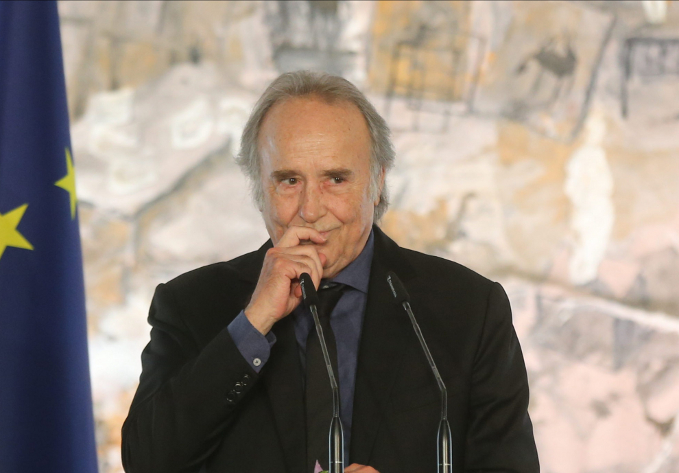 Serrat recibe la Gran Cruz de la Orden Civil de Alfonso X el Sabio