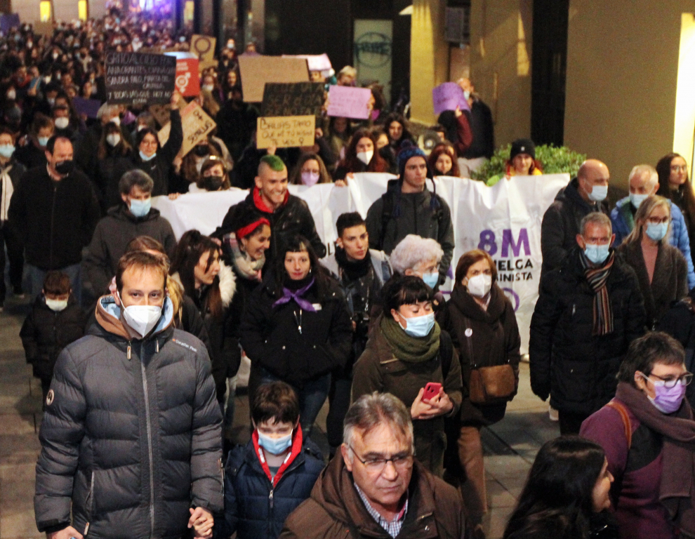 La manifestación en la capital oscense contó con numerosa participación.