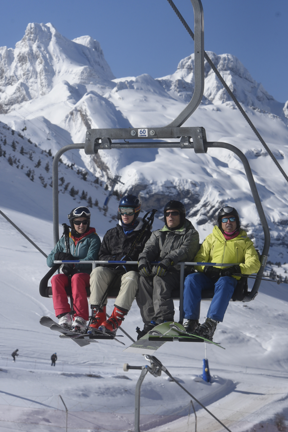 jornada de nieve en las estaciones de esquí aragonesas