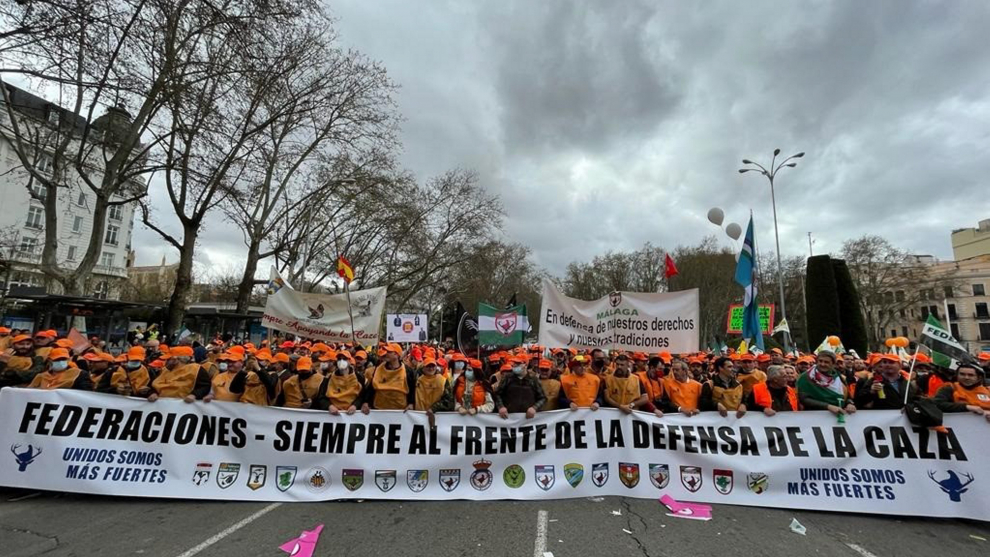 Representantes de federaciones de caza, en la manifestación de Madrid.