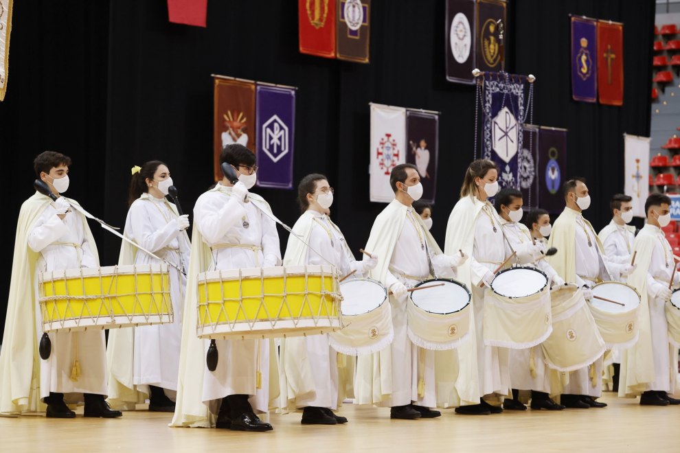 Foto del concurso de tambores de la Semana Santa zaragozana en el pabellón Príncipe Felipe