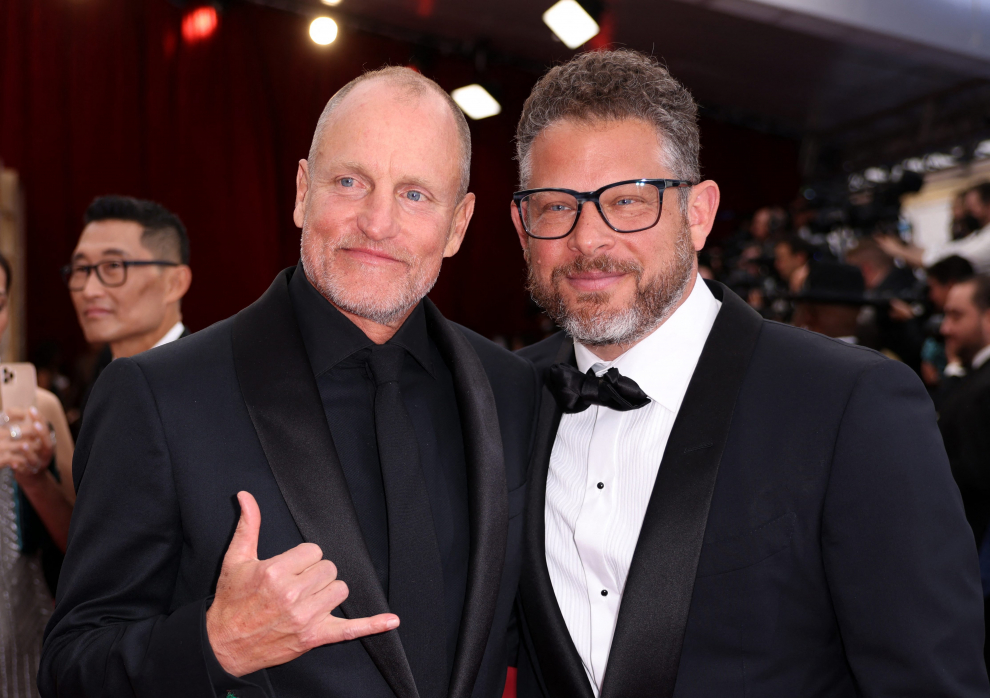 Woody Harrelson y Joey Houssian.
