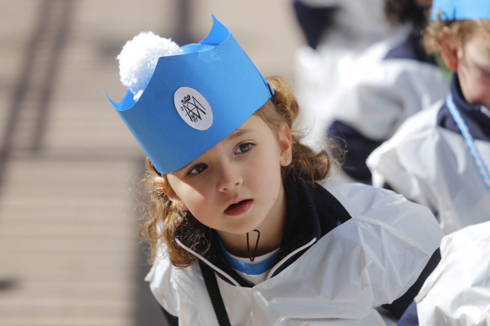 Fotos de la procesión de los niños del colegio Escolapias Calasanz