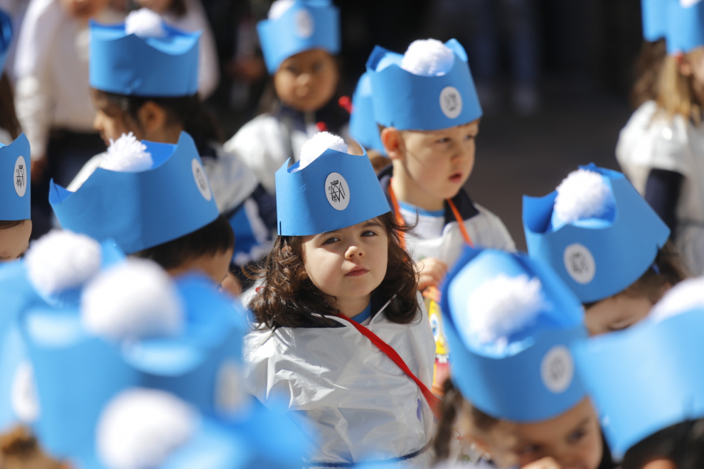 Fotos de la procesión de los niños del colegio Escolapias Calasanz