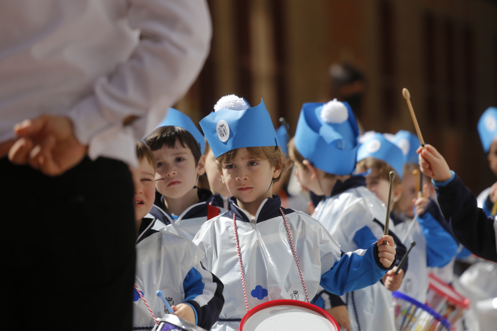 Fotos de la procesión de los niños del colegio Escolapias Calasanz