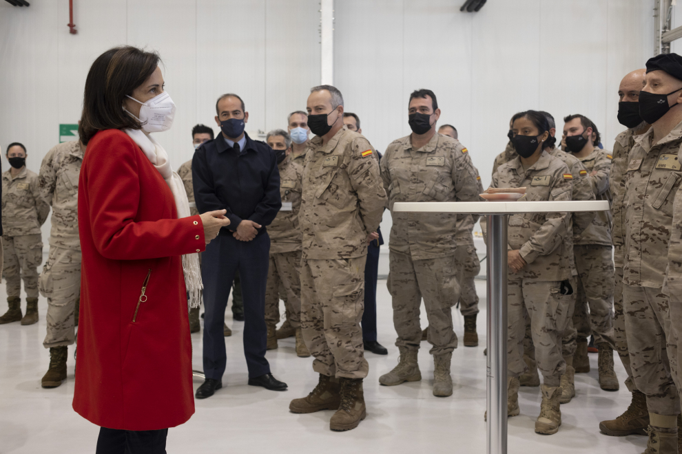 Visita de la ministra de Defensa a la Base de Zaragoza por la guerra de Ucrania.