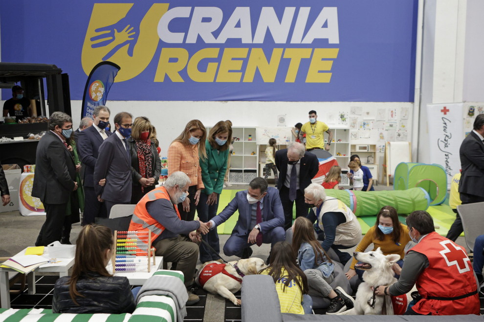 Pedro Sánchez visita un centro de refugiados ucranianos en Barcelona