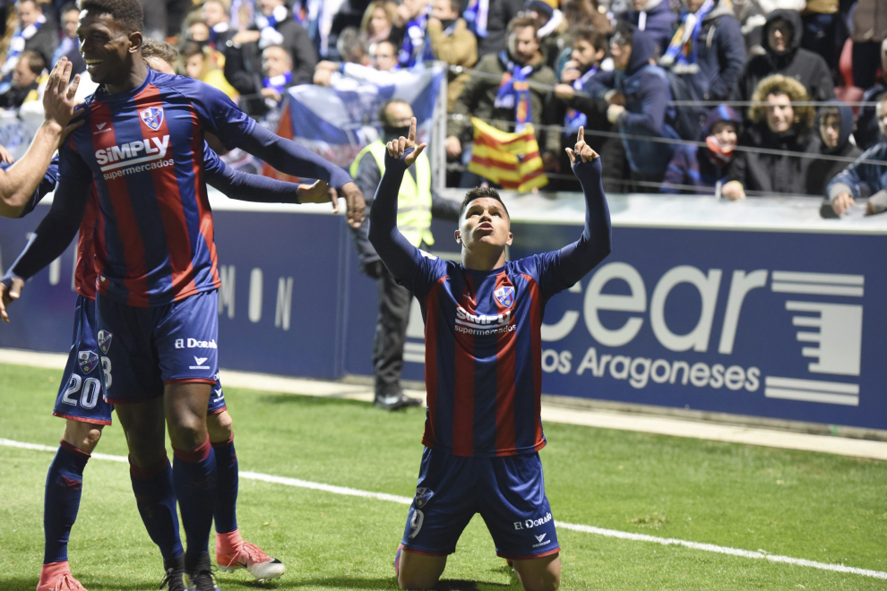 Cucho festeja un gol en 2017.
