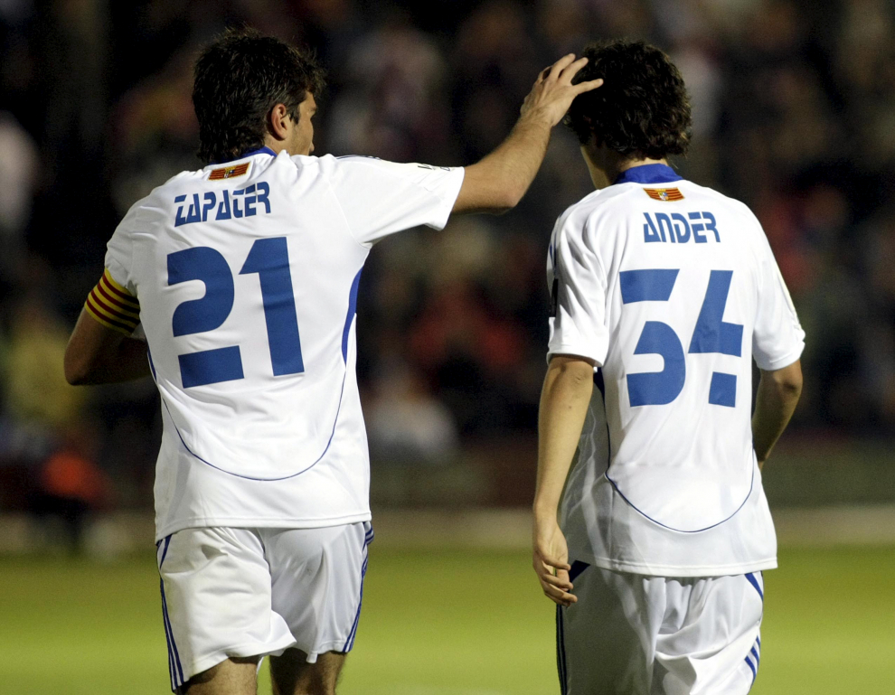 Zapater y Ander Herrera en El Alcoraz en 2009.